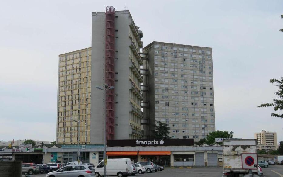 Appartement F3 -Plaisir Moins Cher - Jusqu'A 8Personnes Le Mée-sur-Seine المظهر الخارجي الصورة
